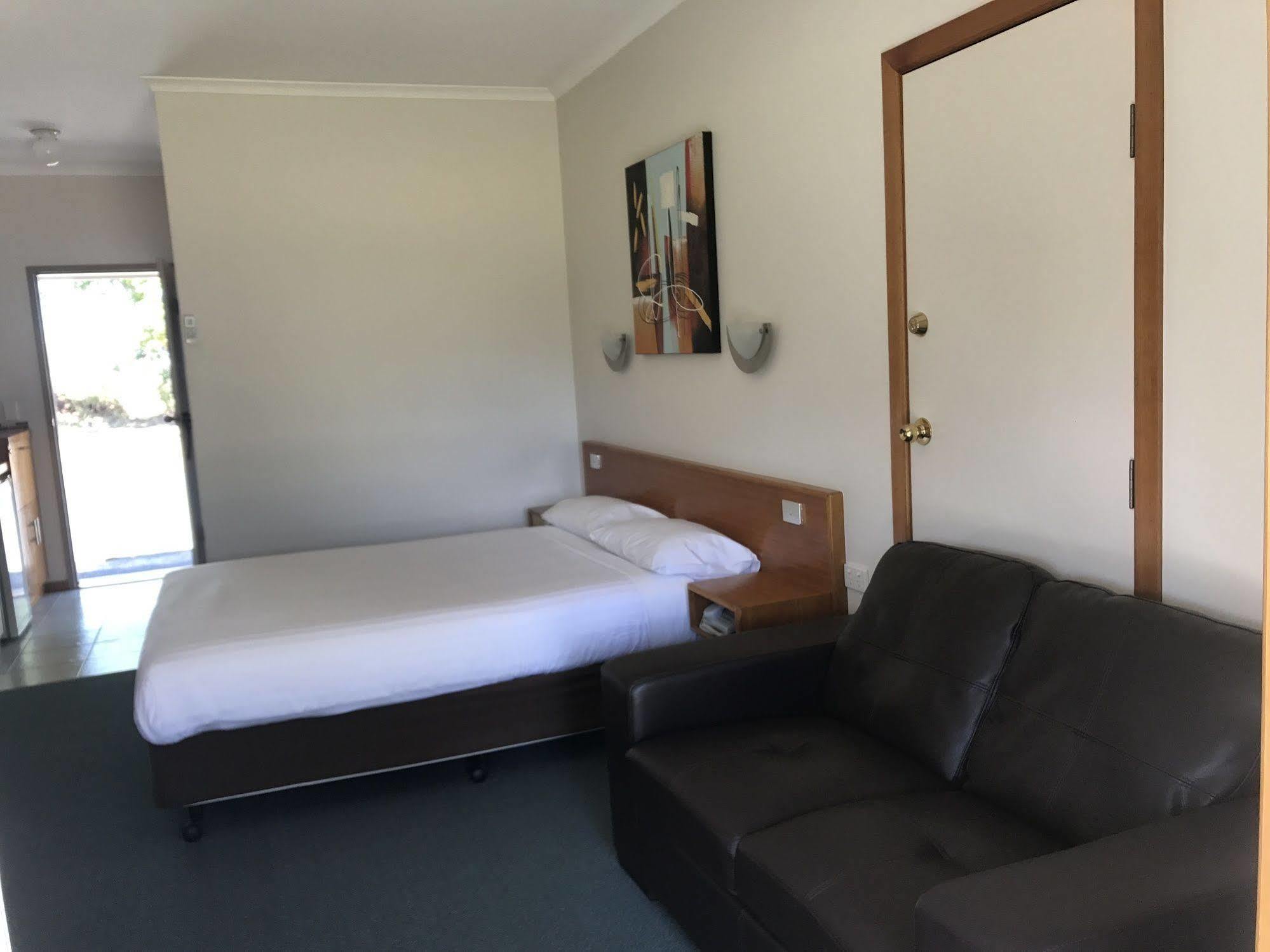 Chinchilla Great Western Motor Inn Экстерьер фото